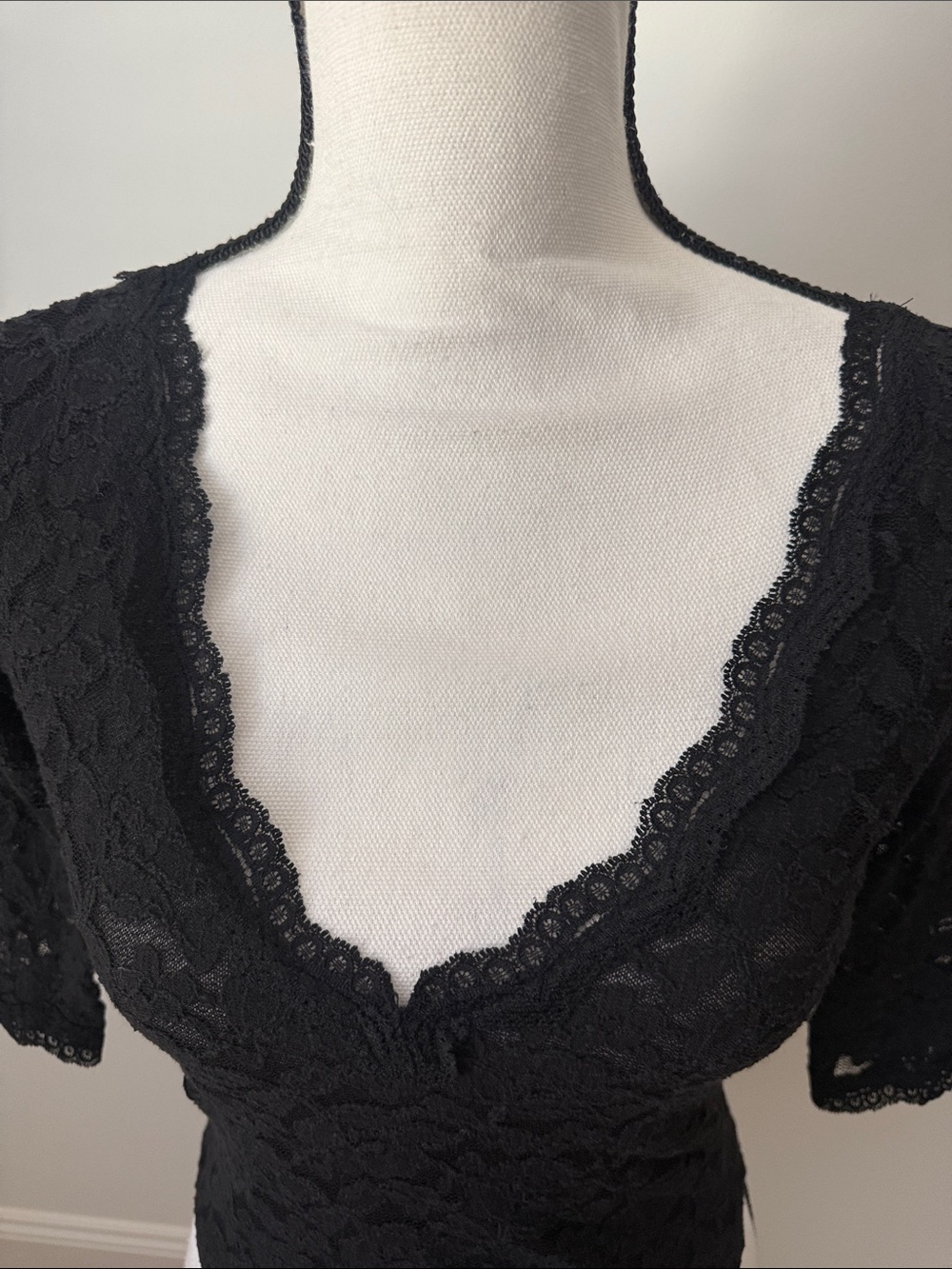 Kimchi Blue Black Lace V-Neck Women's Top, Size Medium - Picture 2 of 10